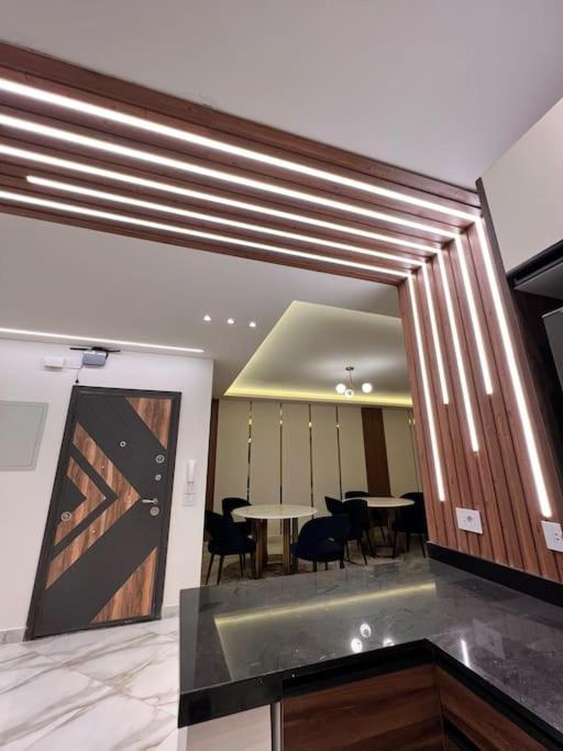 White Palace Served 31 Apartment